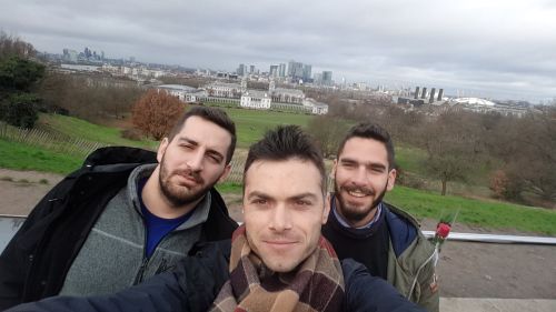 Ο Αποστόλης Ρουφάνης ζει και εργάζεται πλέον μόνιμα στην Αγγλία