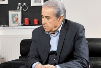 Ο Διαμαντής θα δολοφονήσει το δικηγόρο και δεξί του χέρι Μανούσο...
