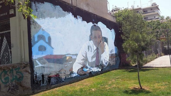 Το είδαμε κι αυτό: Δήμαρχος έγινε graffiti στο δήμο όπου διοικεί...