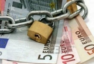 Αίσχος: Κατασχέθηκε σύνταξη Γαλατσιώτη με σύζυγο καρκινοπαθή...