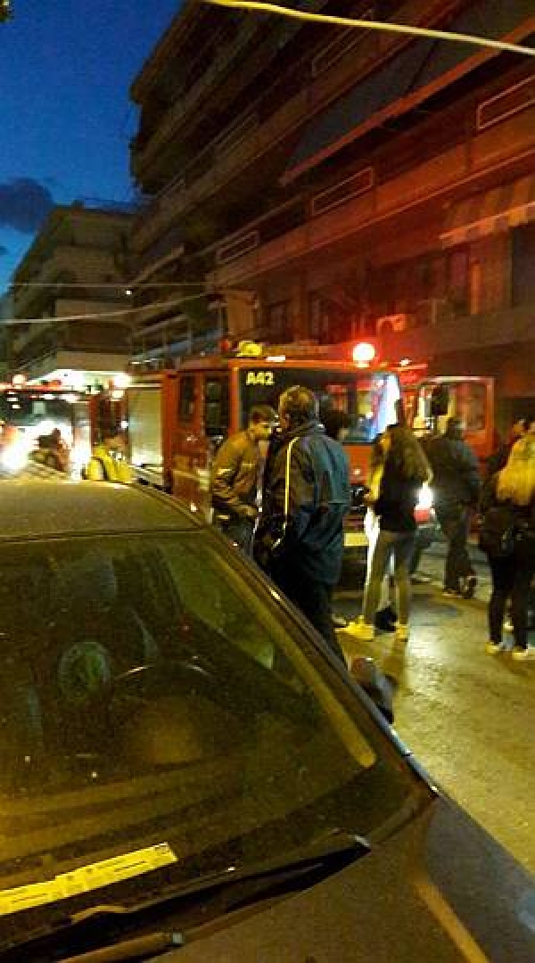 Πριν από λίγο:Φωτιά σε γνωστό σουβλατζίδικο στην Τραλλέων